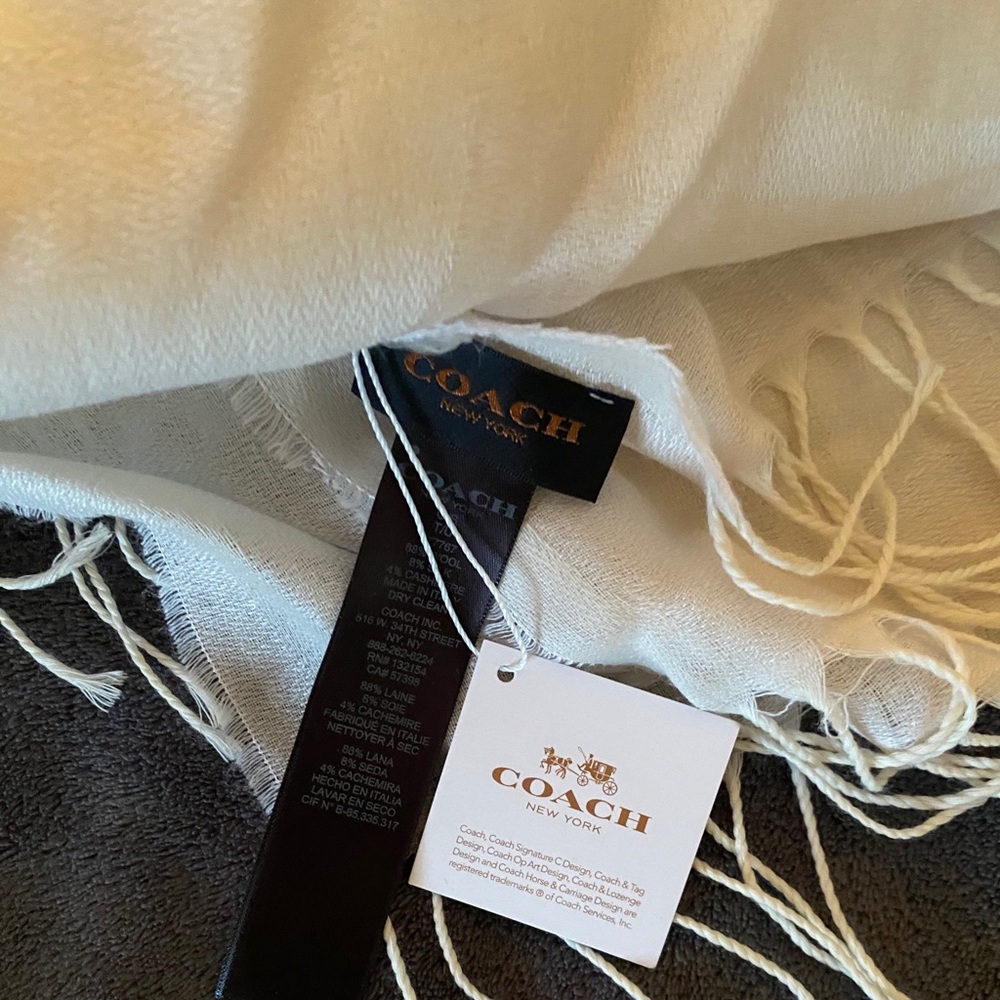 Coach scarf - Picture 2 of 3